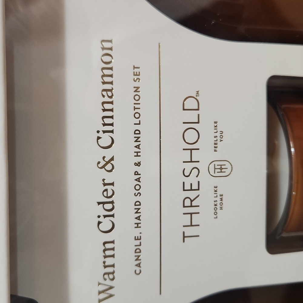 Threshold Gift Set - Picture 4 of 15